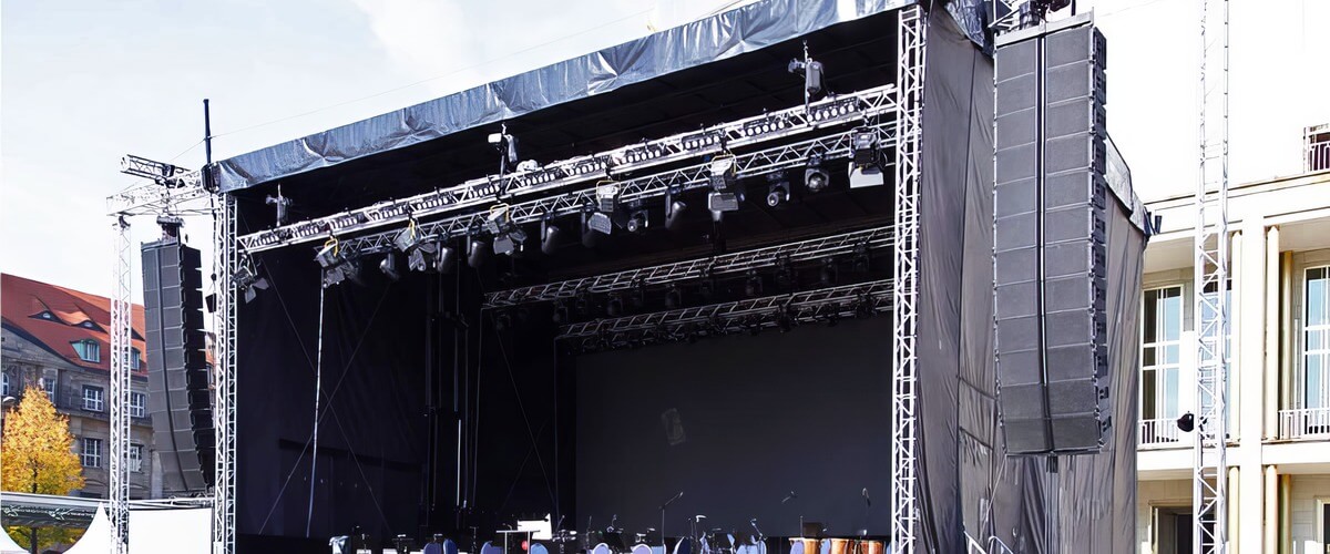 choosing the right speaker system for your venue
